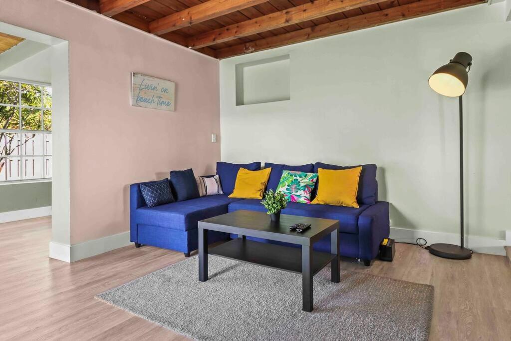 Treasure Island - Modern Miami House 3 Bedroom & 2 Bathroom - Miami Beach — Photos 3